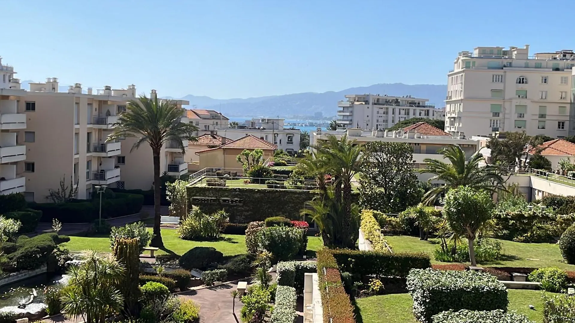 アパート Croisette And Beaches. View On Gardens And Sea. カンヌ